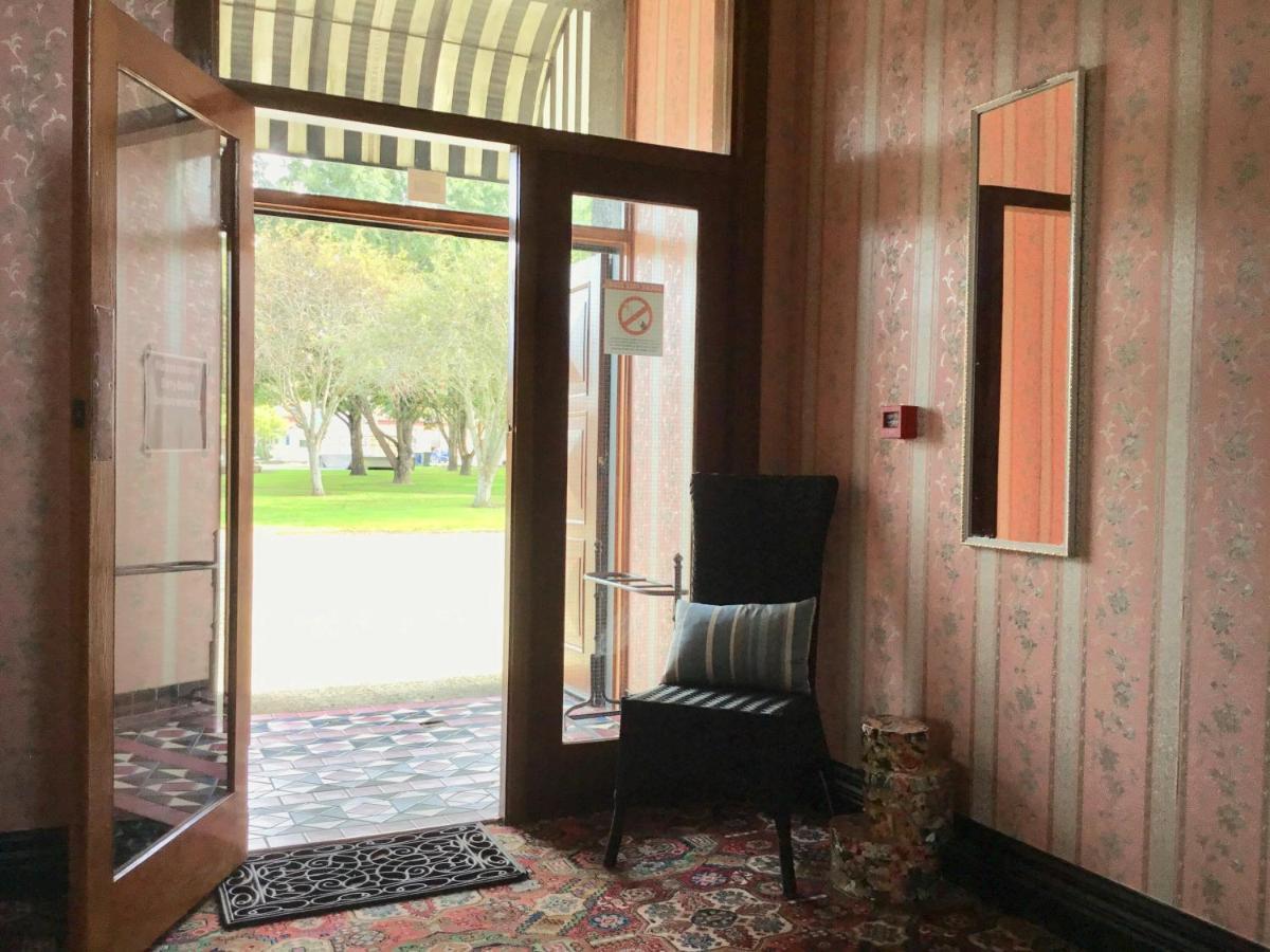 Royal Mail Hotel Lumsden Екстер'єр фото